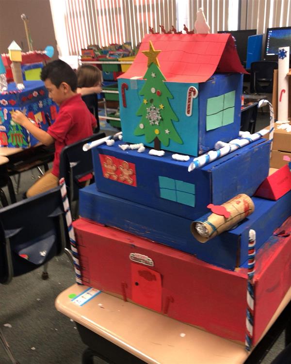 Dunedin 1st Grade Gingerbread Houses 